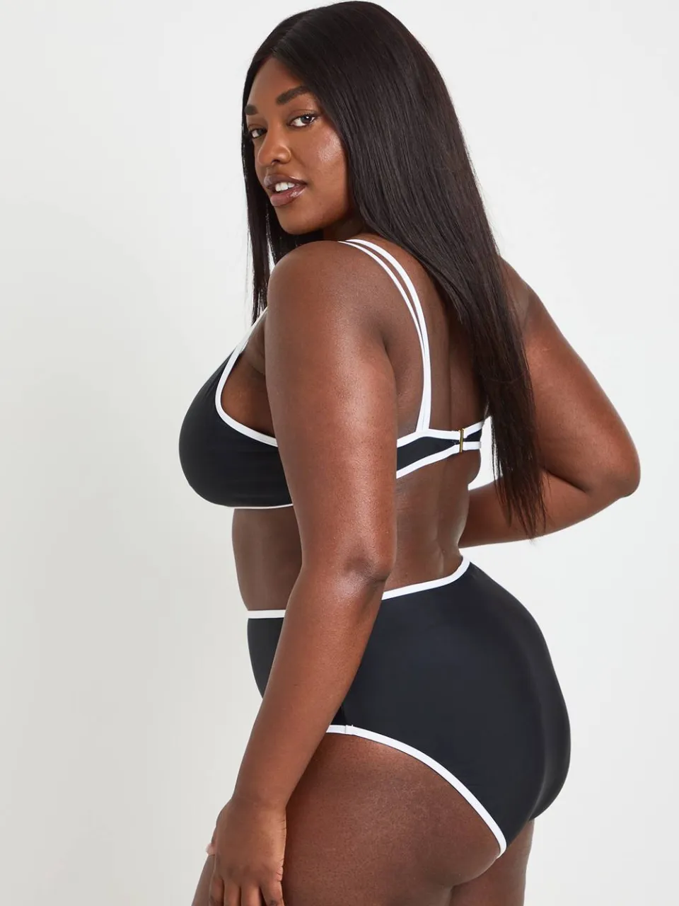 boohoo Dames Plus Contrast Hoge Pijp Bikini Set zwart, foto 3