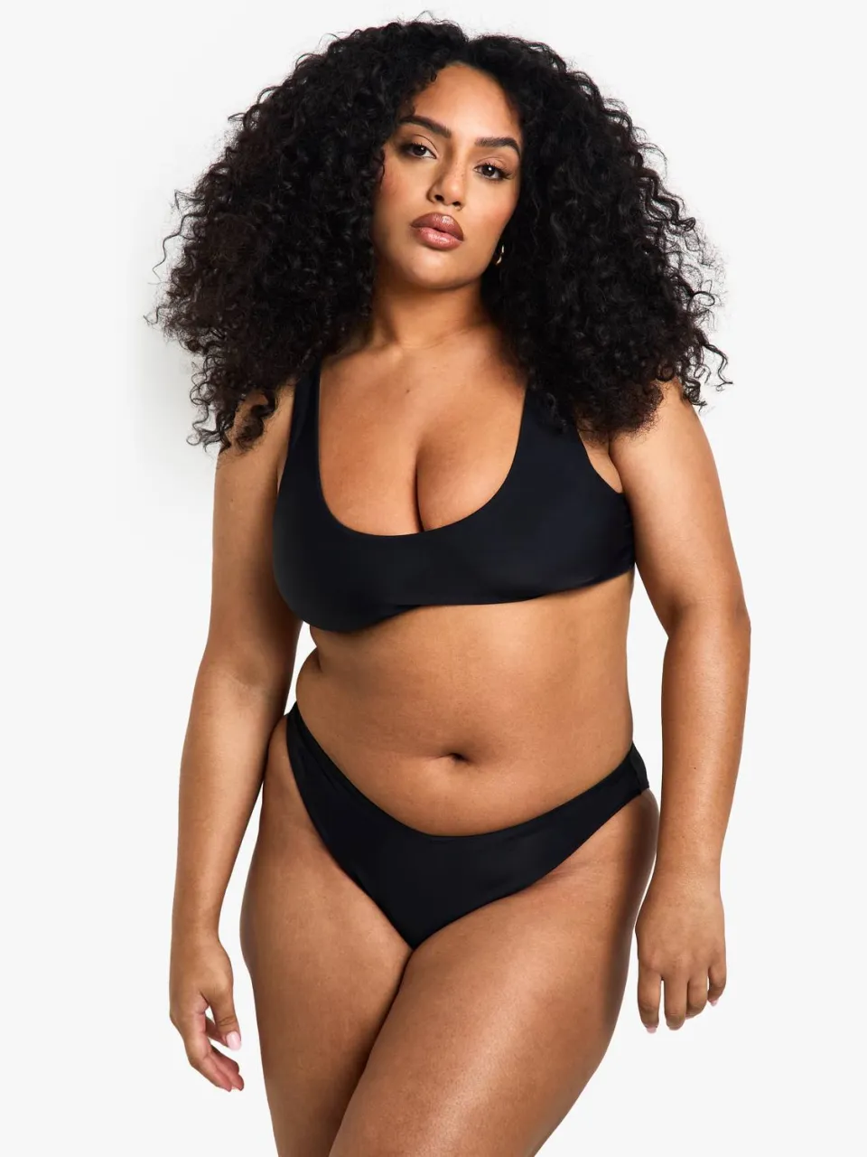 boohoo Dames Plus Swimwear Essentials Crop Bikini Top zwart, foto 2