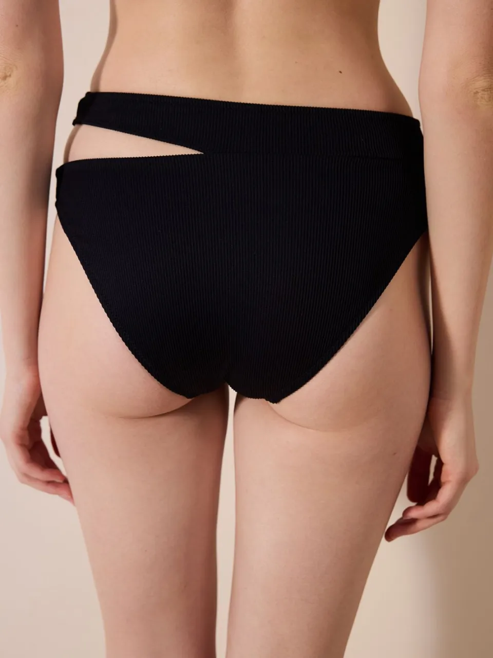 Penti Middenlijn Cut-Out Hipster Bikini Onderkant zwart, foto 2