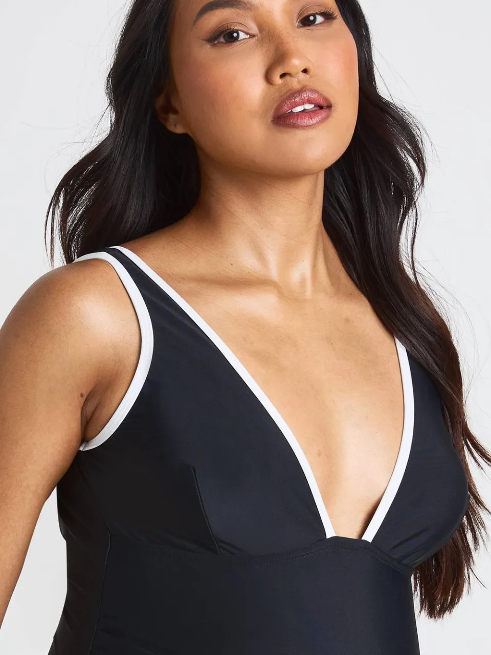 boohoo Dames Zwangerschaps Badpak Met Contrasterende Plunge Hals zwart, foto 4
