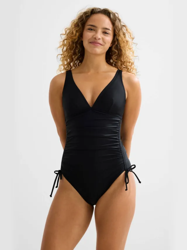 BEACHWAVE corrigerend badpak met beugel zwart