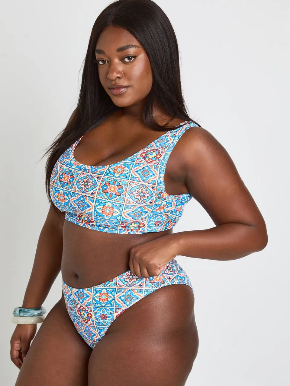 boohoo Dames Plus Tegelprint Scoop Bikini Set multicolor, foto 3