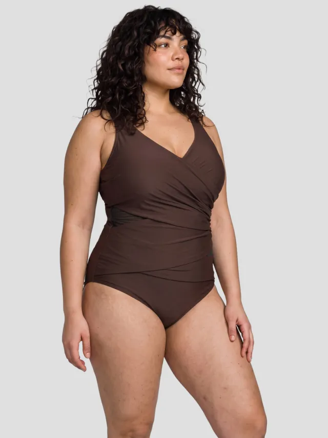 BEACHWAVE Curve corrigerend badpak met voorgevormde cups - donkerbruin