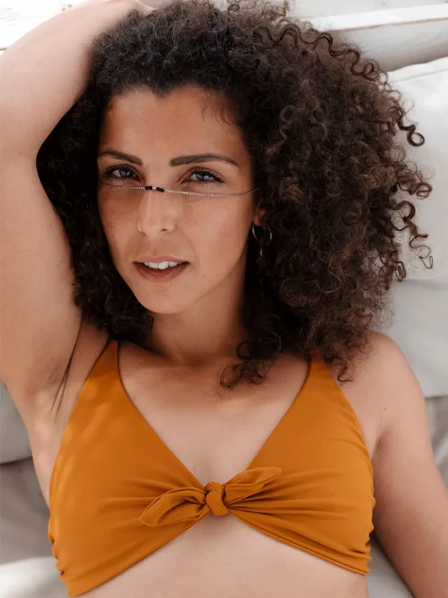 Anekdot dames vegan Bikinitop Leona Okergeel Donkergeel