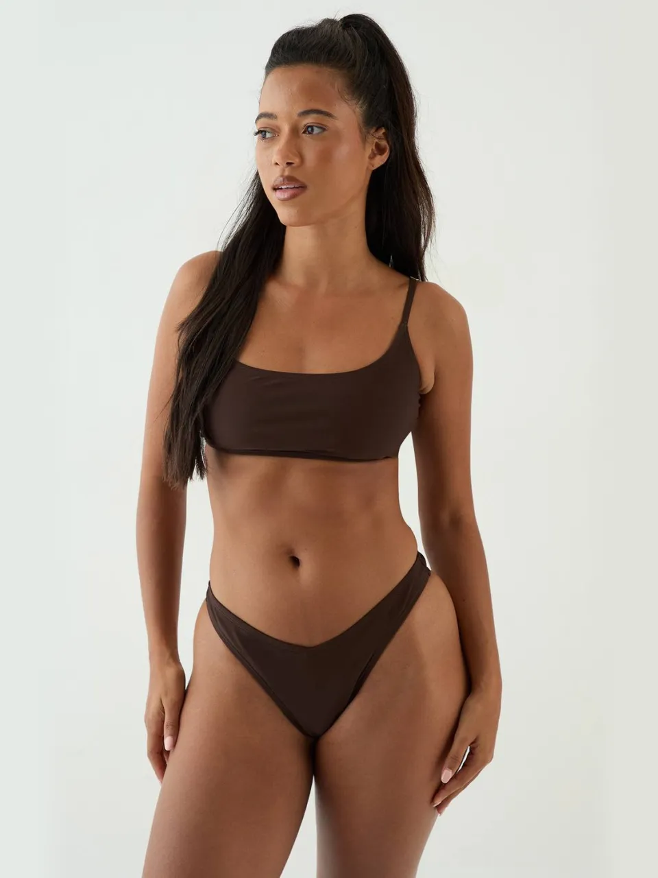 DSGN Studio Dames Dsgn Studio Vierkante Hals Bikini Top Chocoladebruin