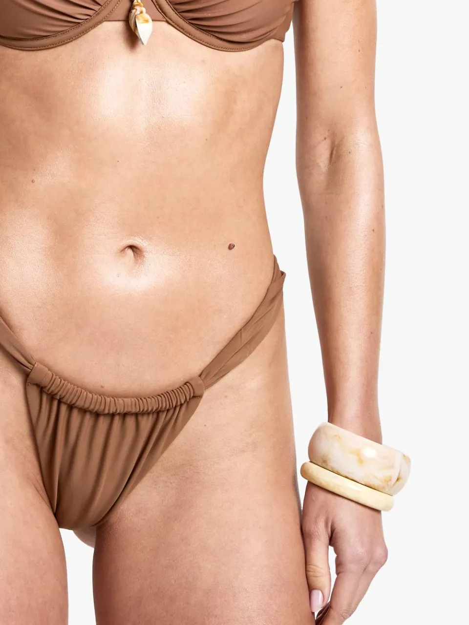 boohoo Dames Shell Trim Gerafoldde Tanga Bikini Broekjes chocoladebruin, foto 3