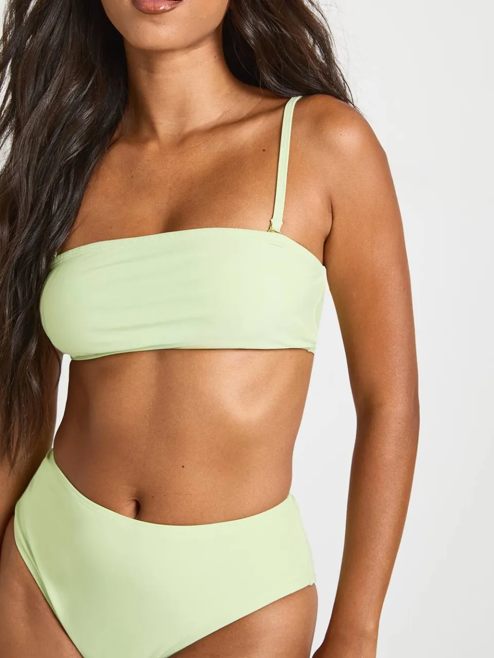 boohoo Dames Essentials Bandeau Bikinitop Met Afneembare Bandjes pistache, foto 4