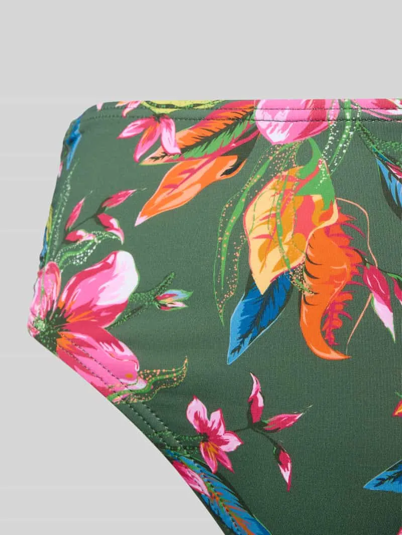 Lascana slim fit bikinibroekje met rimpelingen model 'Malia' olijfgroen, foto 3
