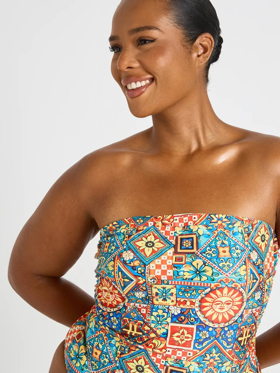 boohoo Dames Plus Bandeau Badpak Met Tegelprint multicolor, foto 4