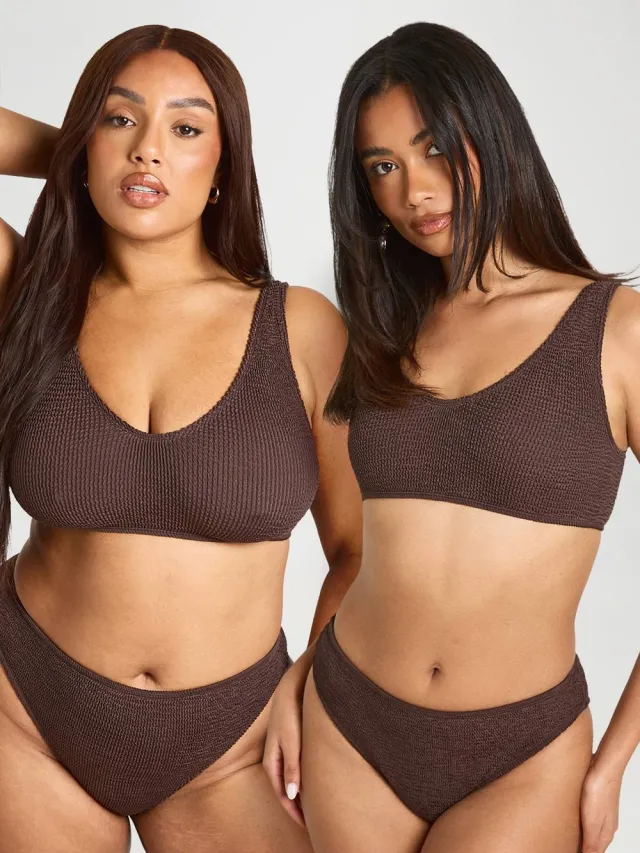 boohoo Dames Premium Universele Maat Crinkle Scoop Bikinitop Chocoladebruin