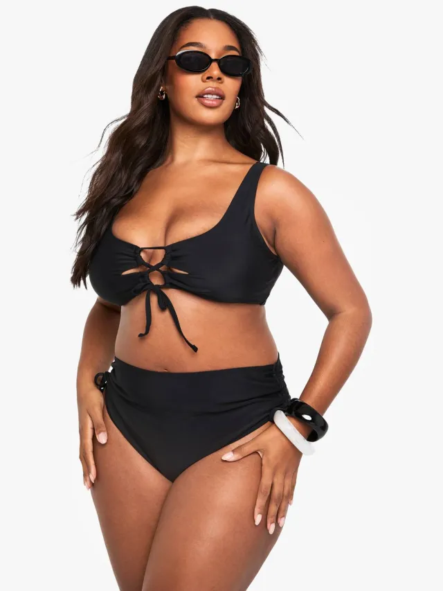 boohoo Dames Plus Bikini Onderbroek met Buikcontrole, Geruched aan de zijkant en hoge taille Zwart