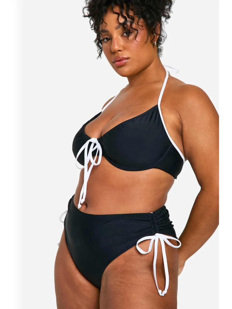 boohoo Dames Plus Contrasterende Strik Gerufelde Zij-Bikini Onderbroek zwart, foto 4