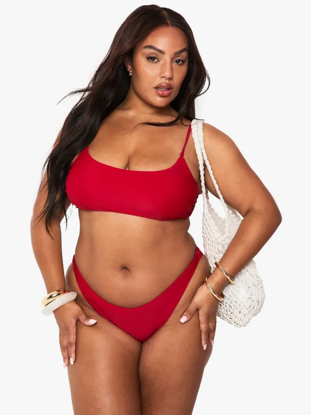 boohoo Dames Plus Swimwear Essentials Crop Bikini Top Rood