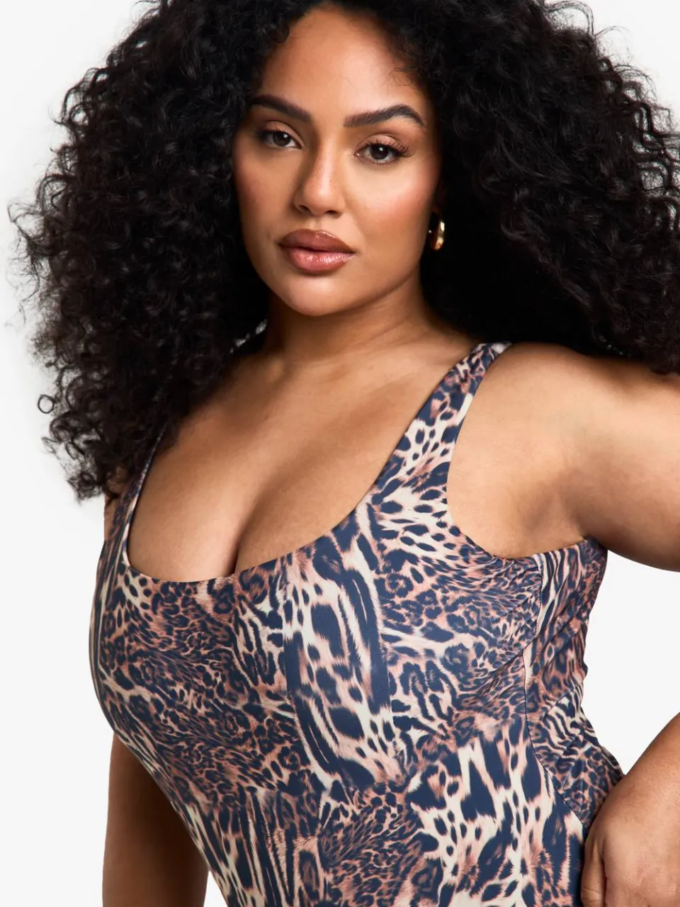 boohoo Dames Plus Swimwear Essentials Luipaard Badpak met Scoop Hals luipaardprint, foto 4