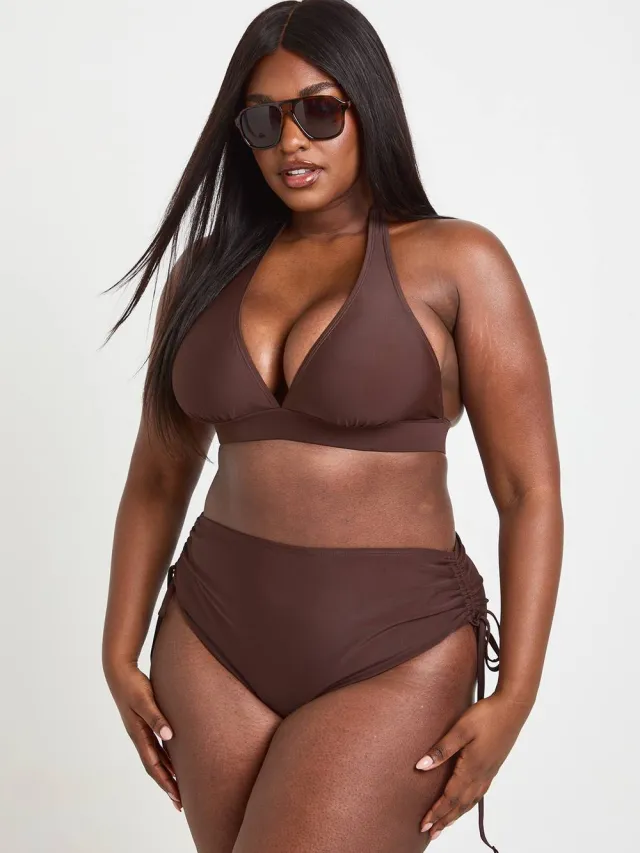 boohoo Dames Plus Buikcontrolerende Hoge Taille En Plunge Bikini Set Chocoladebruin