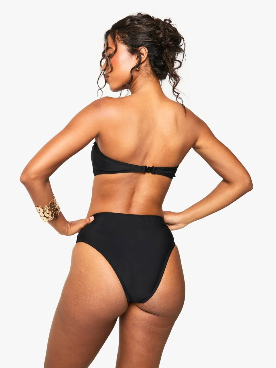 boohoo Dames Gold Trim Detail Bandeau Bikini Top & High Waist Bikini Bottoms Set, foto 2