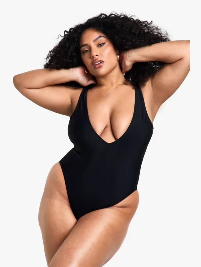 boohoo Dames Plus Swimwear Essentials Plunge Tummy Control Zwempak zwart, foto 4