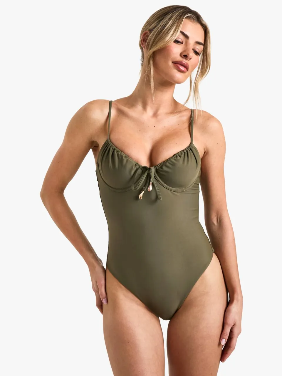 boohoo Dames Badpak met schelptrim, geplooide cup, strik aan de voorkant en beugelde ondersteuning kaki, foto 3