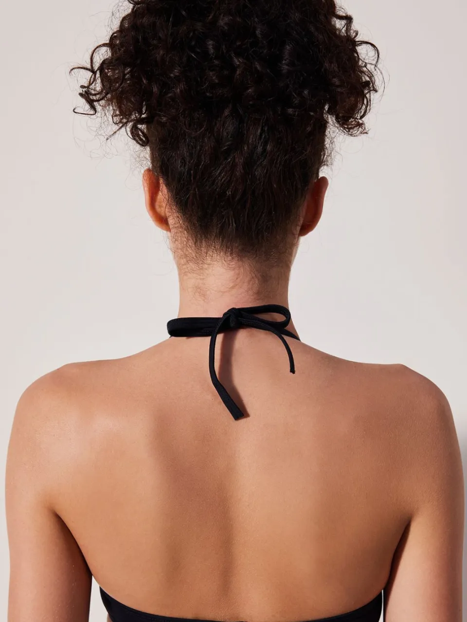 Penti Effen onderbroken halter bikini top zwart, foto 2