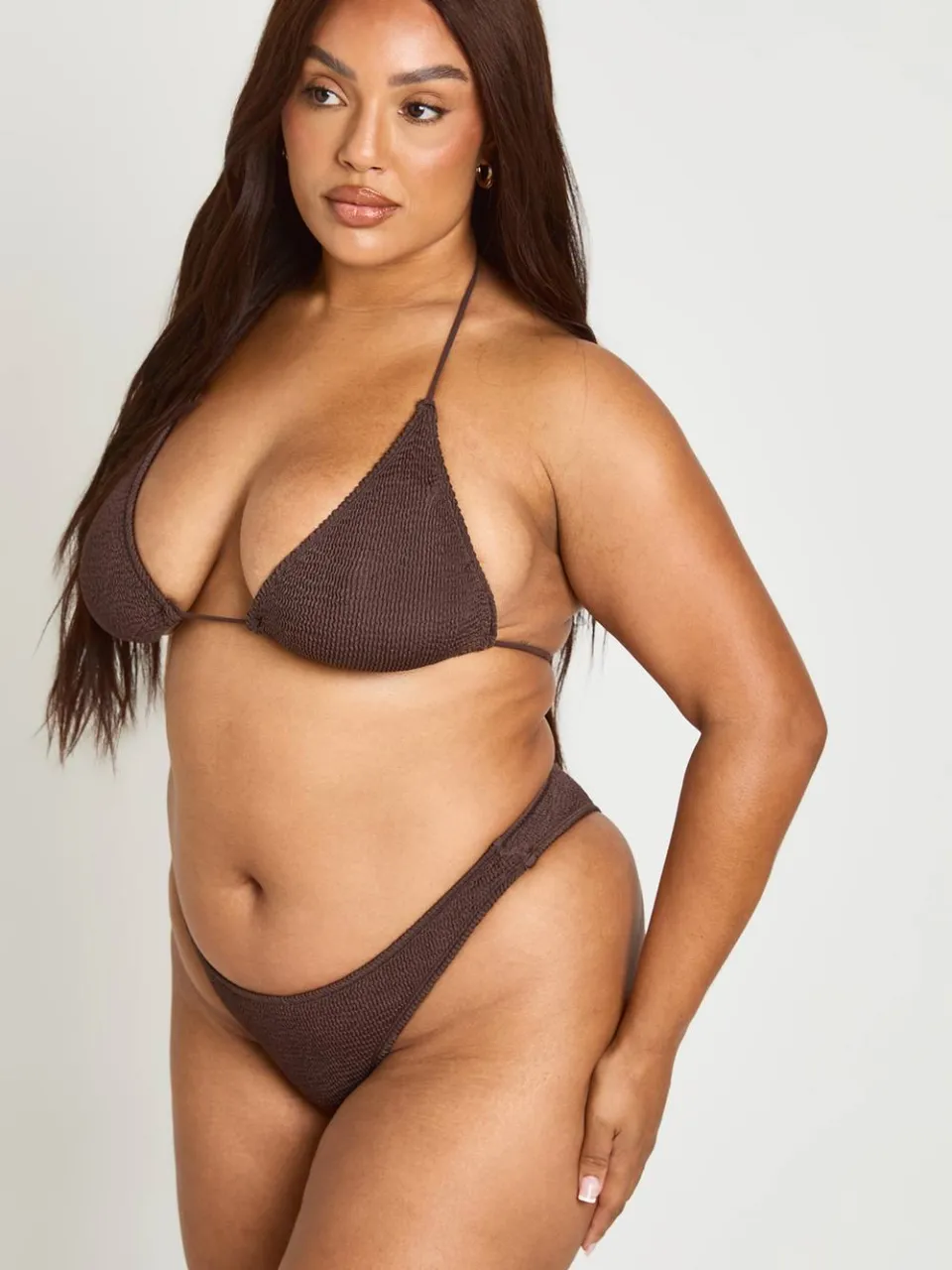boohoo Dames Premium One Size Fits All Crinkle Effen Slip Bikinibroekje chocoladebruin, foto 3