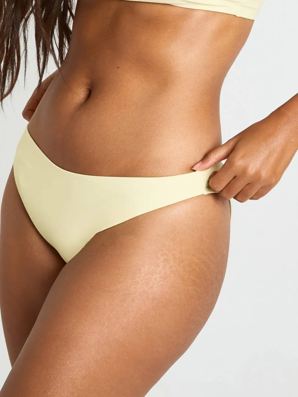 boohoo Dames Essentials Slip Bikinibroekje citroen, foto 4