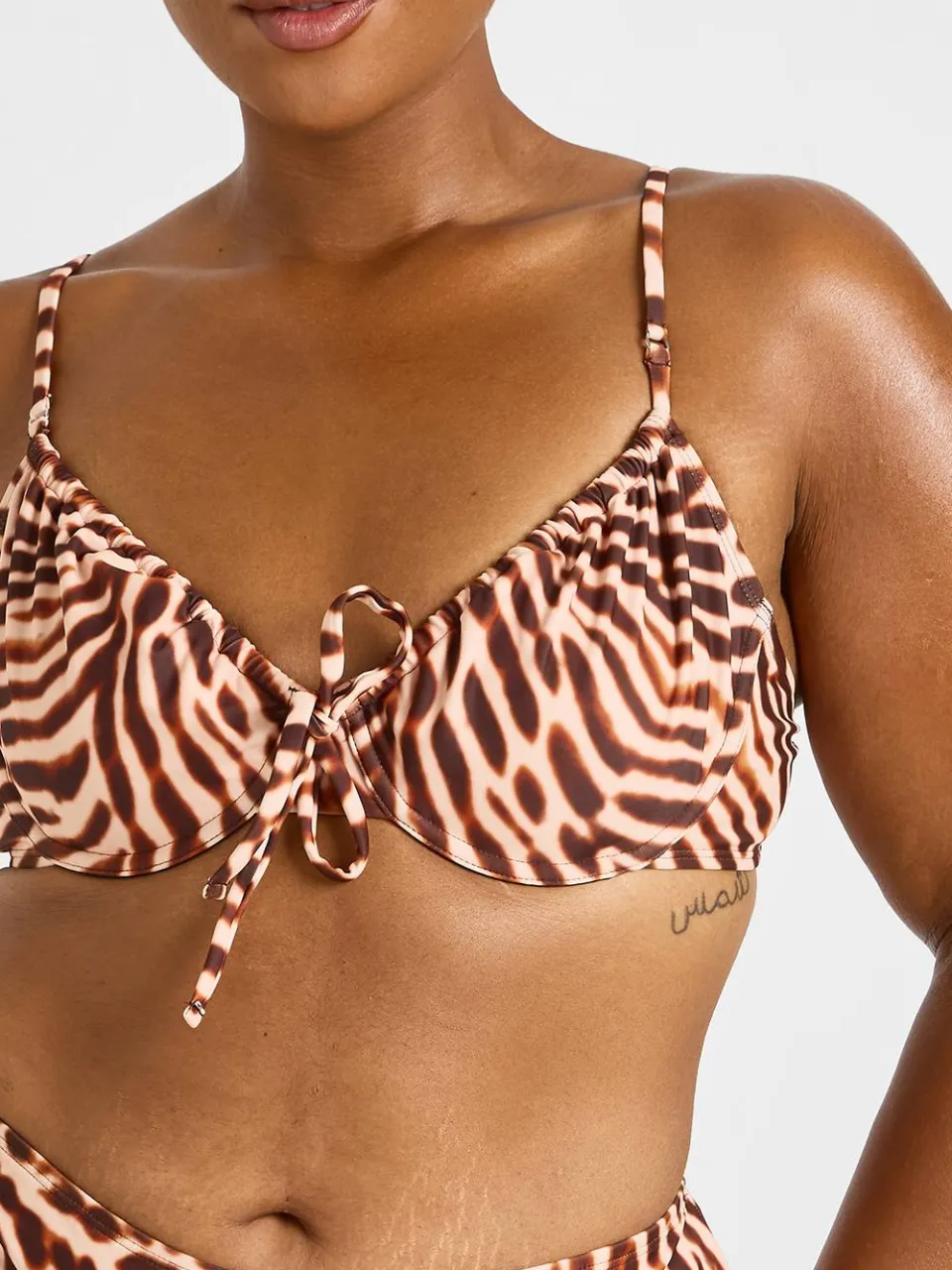 boohoo Dames Plus Abstract Bikinitop Met Beugel En Hoge Taille Bikinibroekje chocoladebruin, foto 4