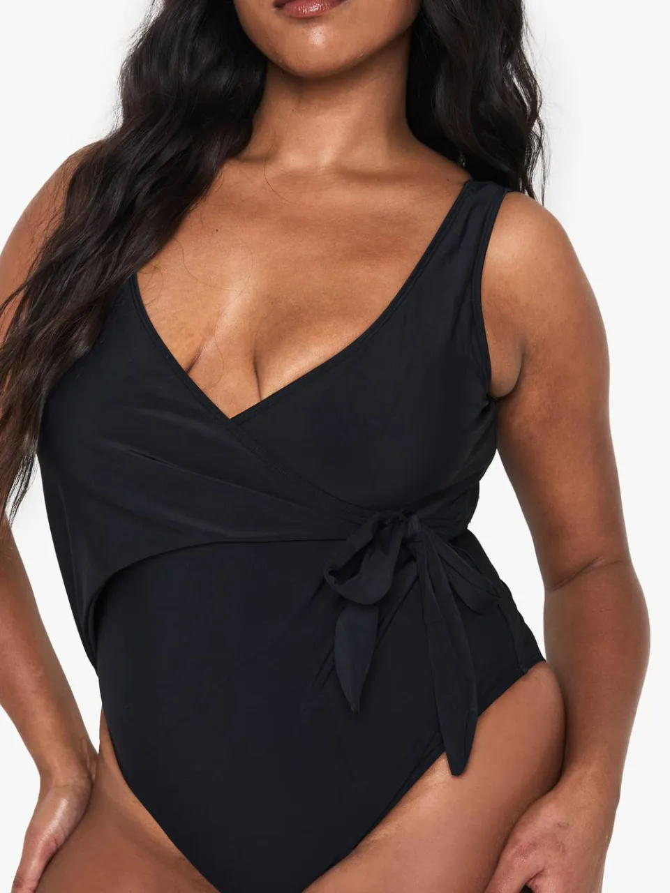boohoo Dames Plus Swimwear Essentials Buikcontrole Wikkelbadpak zwart, foto 4