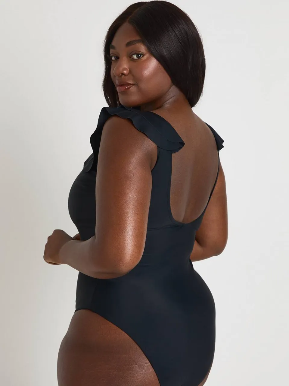 boohoo Dames Plus Badpak Met Gouden Details, Ruches En Buikcontrole, foto 2