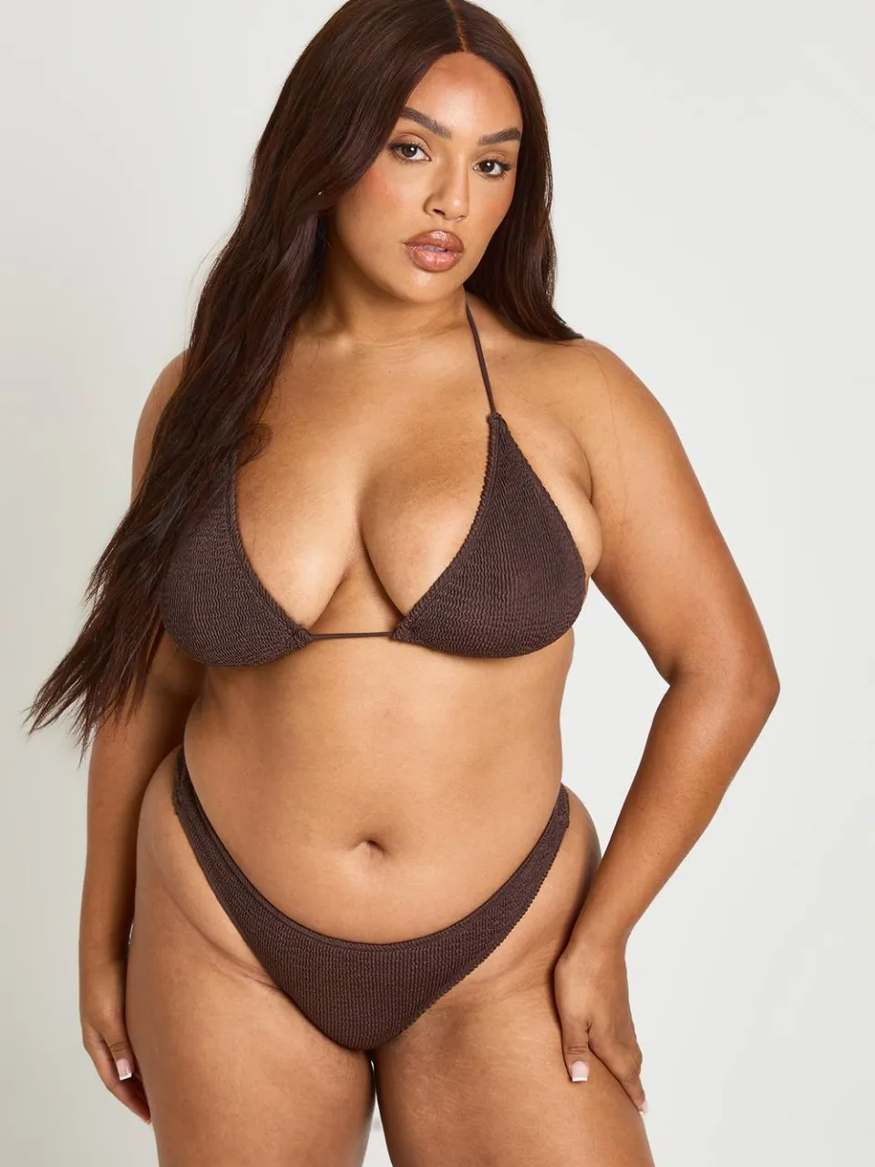 boohoo Dames Premium One Size Fits All Gekreukt Driehoekig Bikinitopje chocoladebruin, foto 3