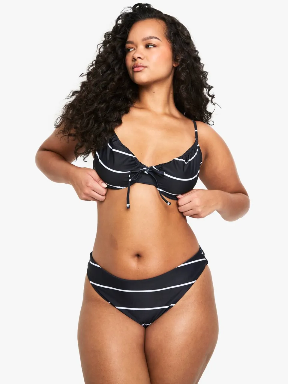 boohoo Dames Plus Zwemkleding Essentials Onderbeugelde Gestreepte Bikini Top zwart, foto 3