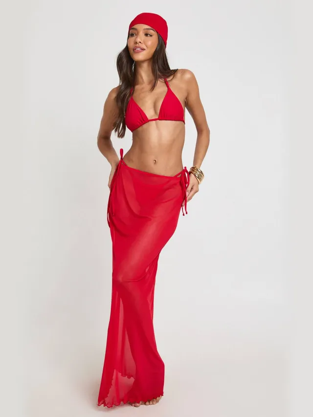 boohoo Dames Driehoekige Bikiniset Met Maxirok En Hoofddoek Rood