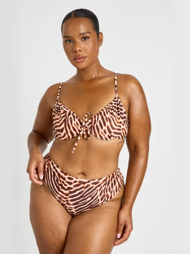 boohoo Dames Plus Abstract Bikinitop Met Beugel En Hoge Taille Bikinibroekje Chocoladebruin