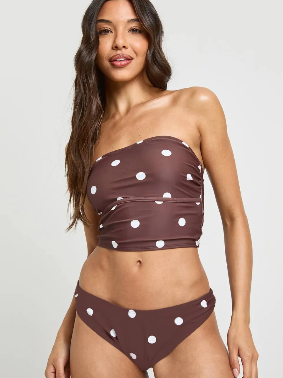 boohoo Dames Polkadot Tankini Bikinitop En Hoge Pijp Bikinibroekje Chocoladebruin