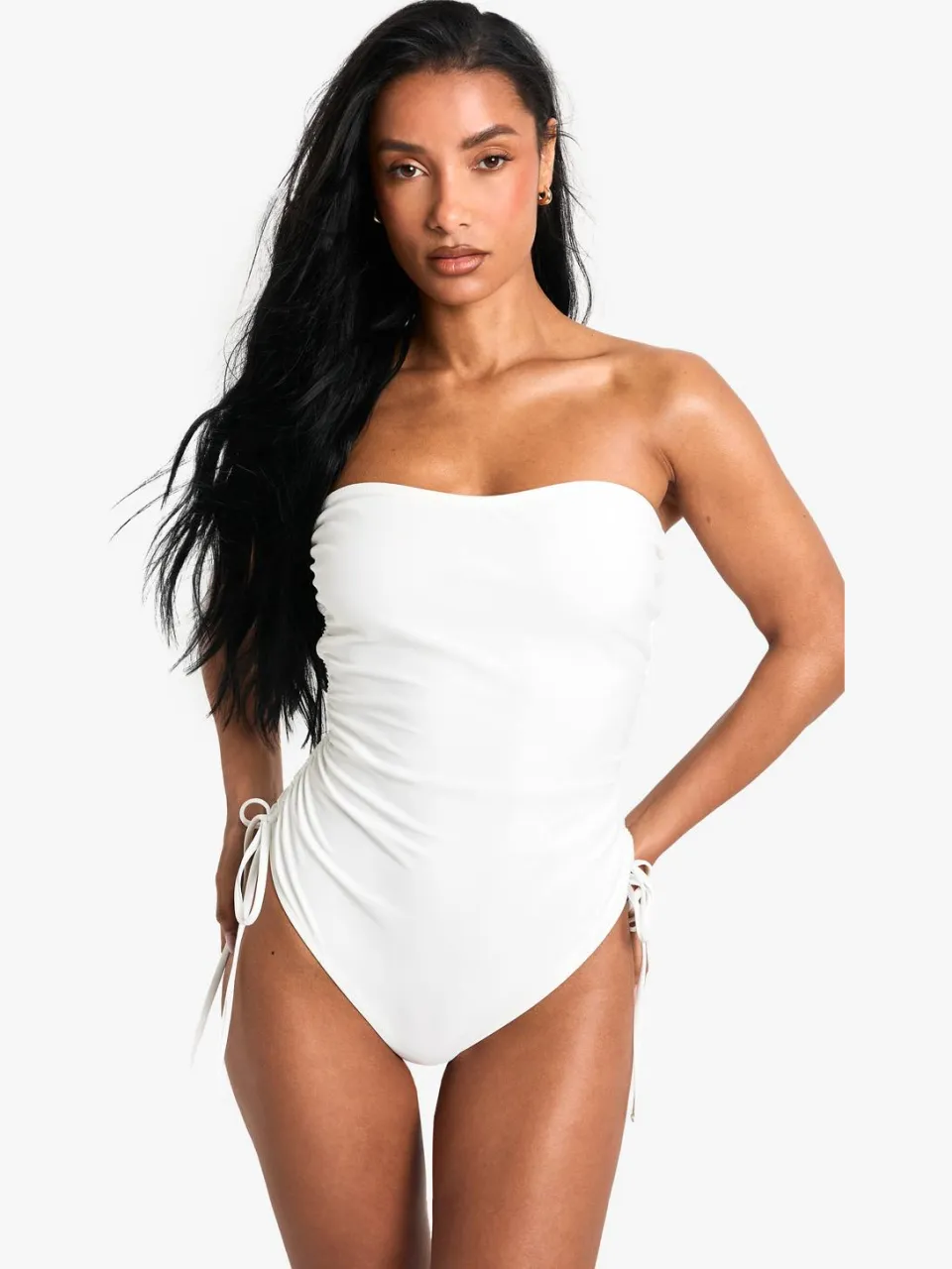 boohoo Dames Petite Swimwear Essentials Geraffte Badpak Wit