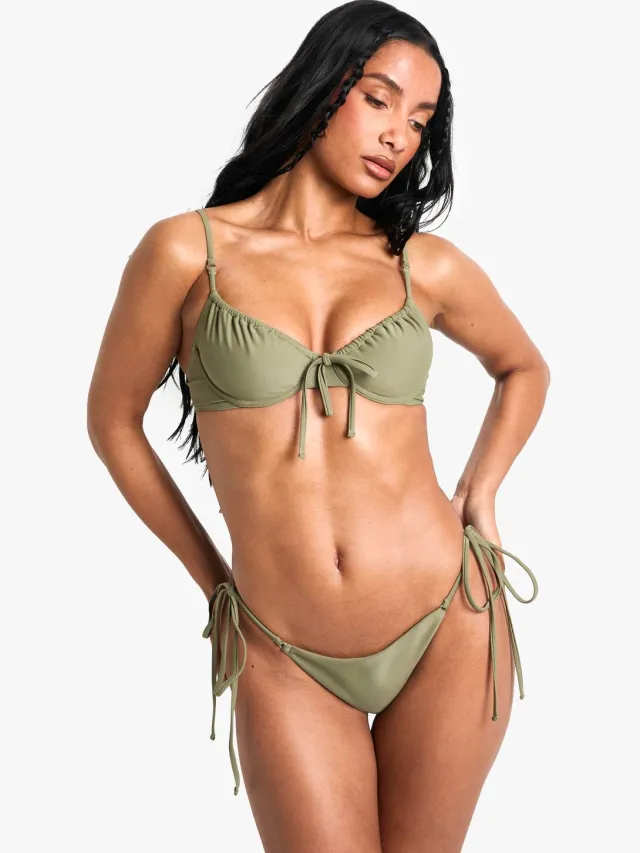 boohoo Dames Petite Zwemkleding Essentials Brief met strik aan de zijkant kaki, foto 3
