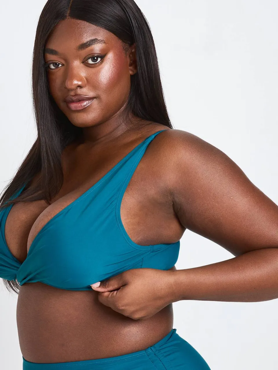 boohoo Dames Plus Bikini Top Met Gedraaid Voorpand groenblauw, foto 3