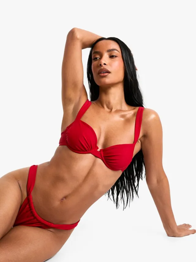 boohoo Dames Petite Swimwear Essentials Balkon Bikini Top Rood