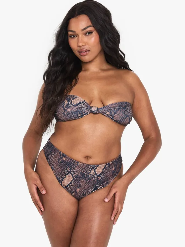 boohoo Dames Plus Bikini Top met Knoopdetail en Slangprint in Bandeaustijl Slangenprint