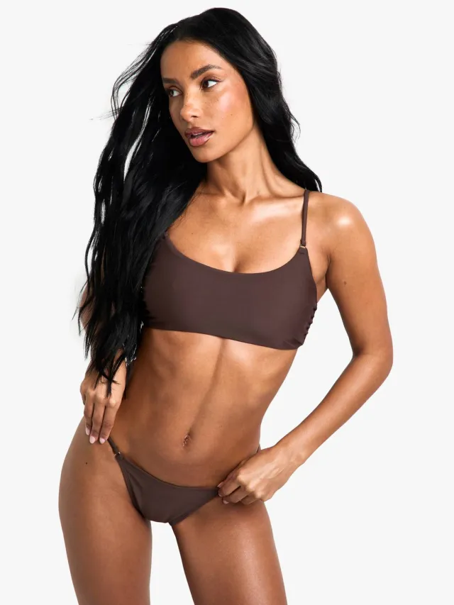 boohoo Dames Petite Swimwear Essentials Crop Bikini Top Chocoladebruin