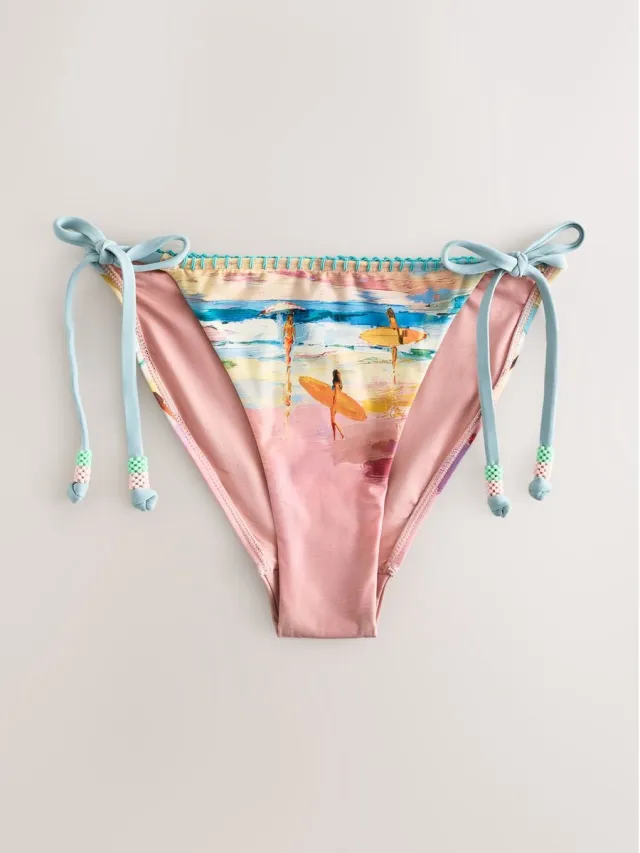 Next Dames - Bikinislip met print en strik opzij - Roze Surfer Scenic Print