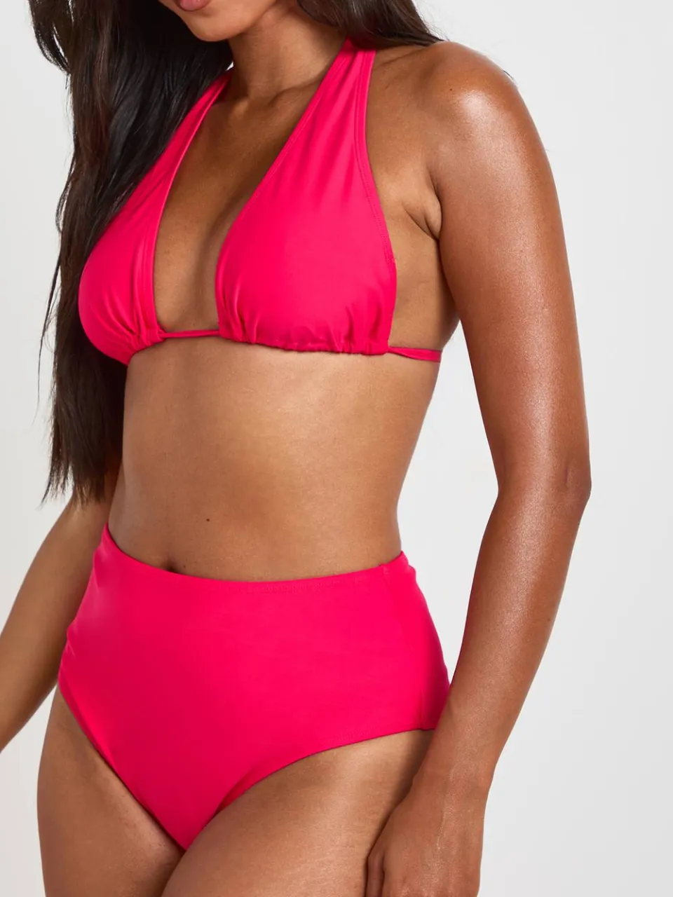 boohoo Dames Buikcontrolerende Halternek Driehoekige Bikinitop & Hoge Taille Bikinibroekje Set donker roze, foto 3