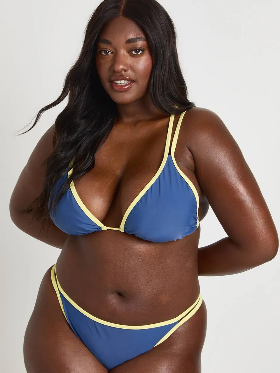 boohoo Dames Plus Contrast Bikini Top marineblauw, foto 3