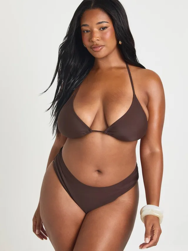 boohoo Dames Plus Essentials Effen Slip Chocoladebruin