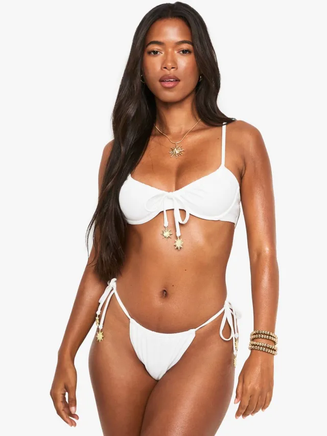 boohoo Dames Sunshine Charm Afwerking Ruched Tie Side Bikini-Broekjes Wit