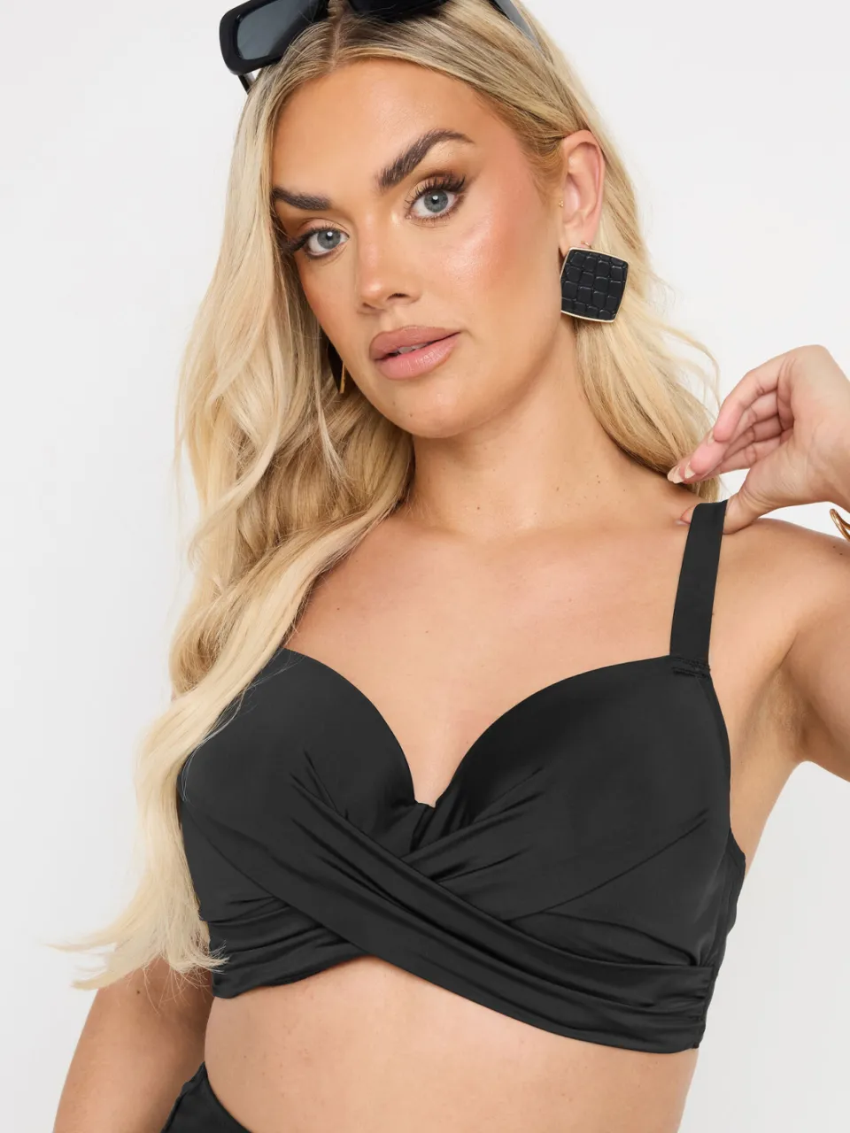 Yours Premium Bikinitop Met Gedraaide Voorkant En Beugel In Zwart, foto 5