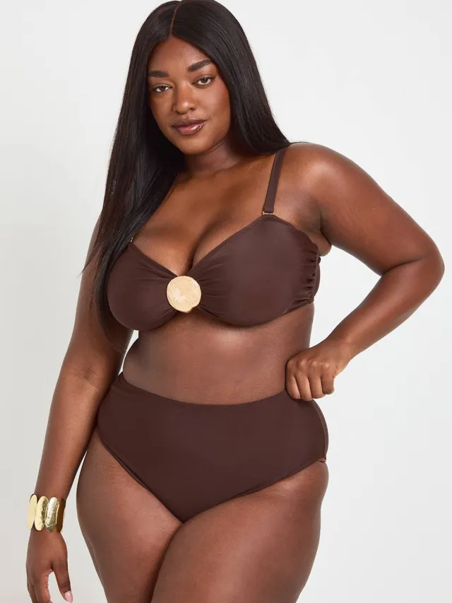 boohoo Dames Plus Size Bandeau Bikinitop Met Schelpendetail En Hoge Taille Bikinibroekje Chocoladebruin