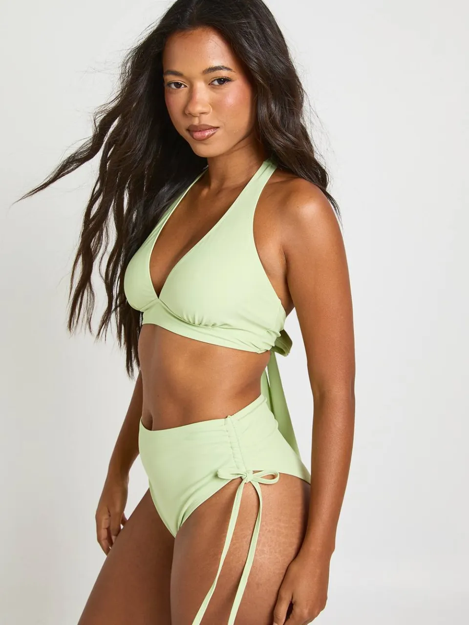 boohoo Dames Bikini Top Met Diepe Halternek pistache, foto 4