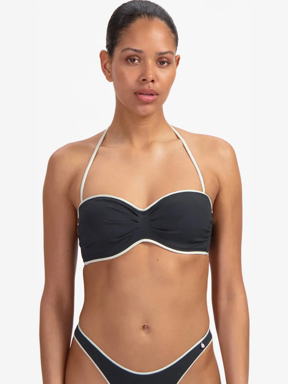 Beachlife voorgevormde strapless bandeau bikinitop zwart/ecru