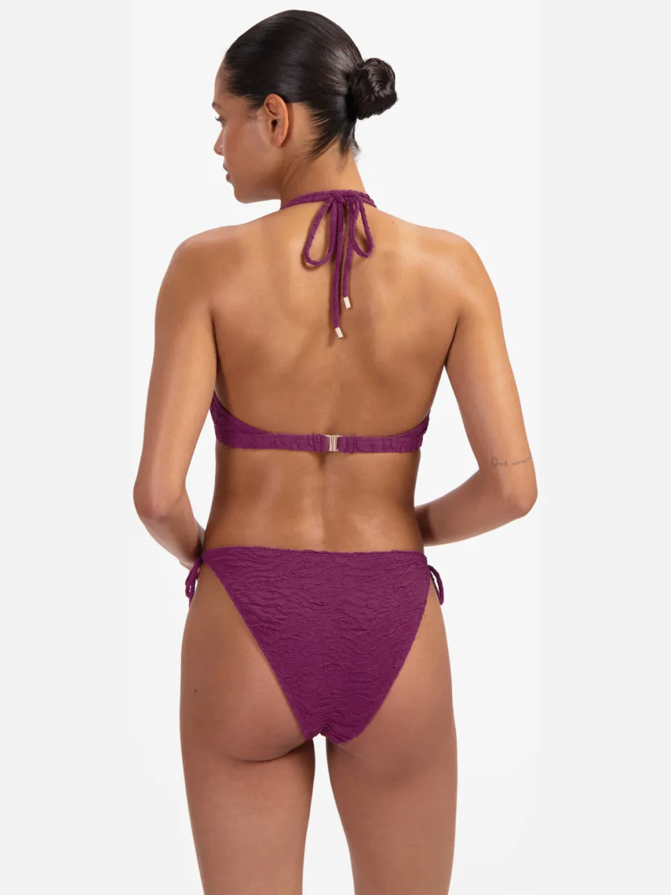 Beachlife voorgevormde halter bikinitop met textuur donkerpaars, foto 5