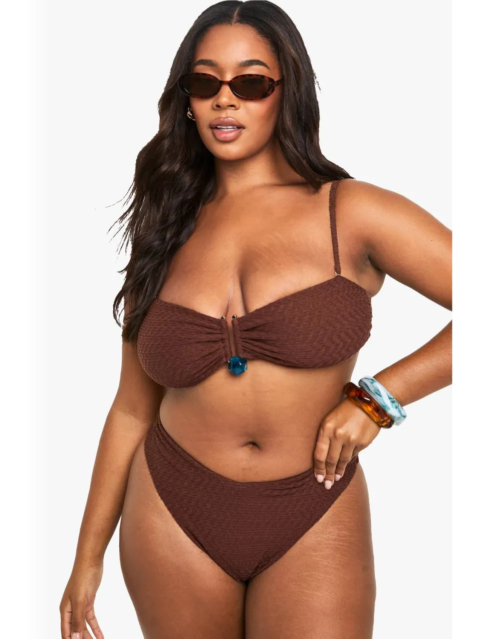 boohoo Dames Plus Crinkle Top met edelsteenaccenten en bandeautop chocoladebruin, foto 2